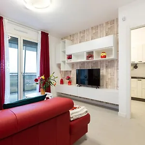  Appartement Fiera Flat With Garage Italië