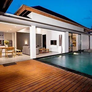 Dedayuh , Seminyak (Bali) Indonesia